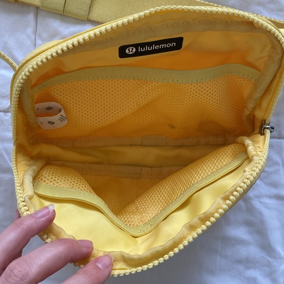 Lululemon 1L Everywhere Belt Bag in Sunny Yellow - Picture 3 of 3